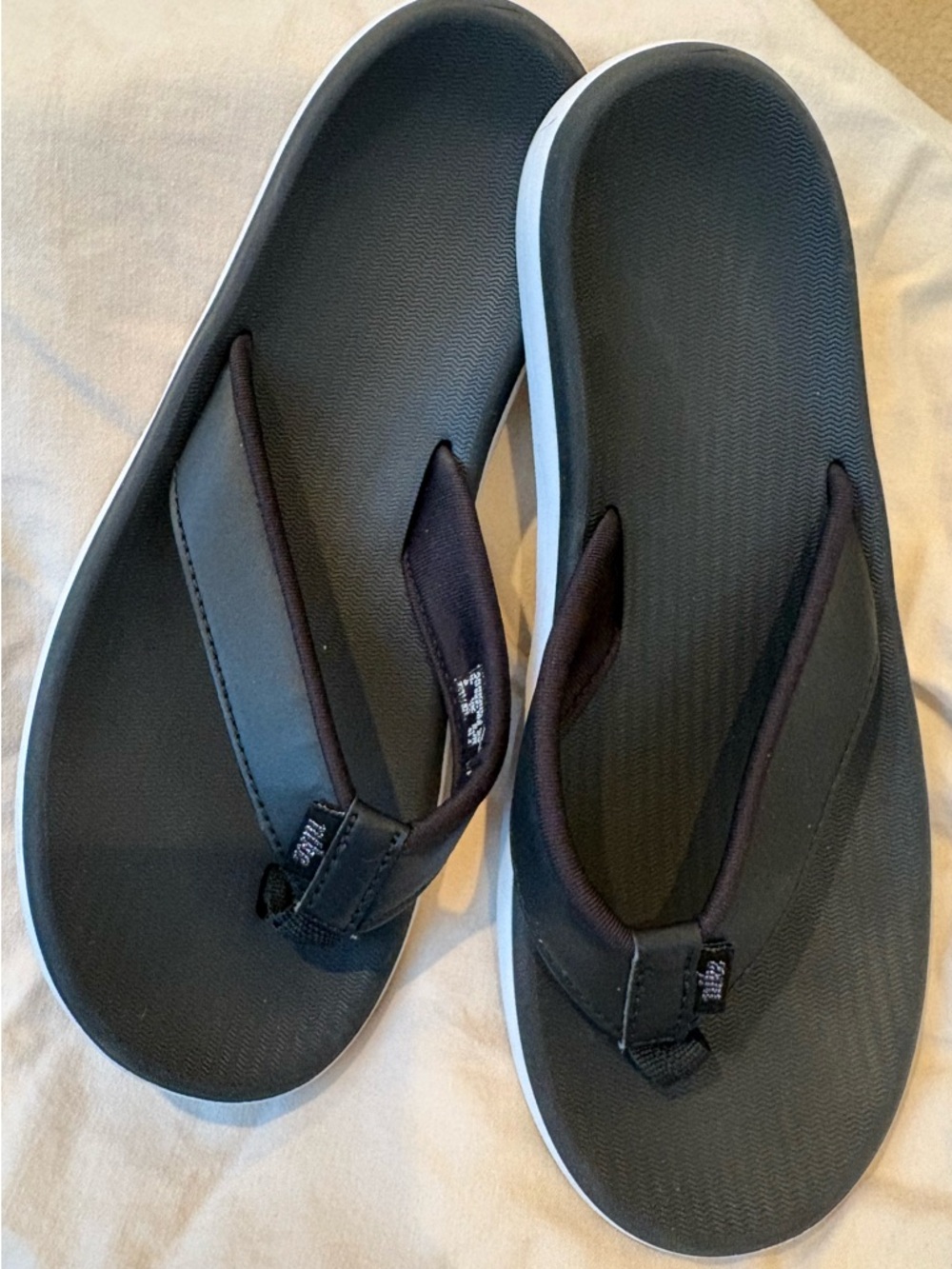 Nike Black and White Women's Flip Flop Sandals - Picture 2 of 10